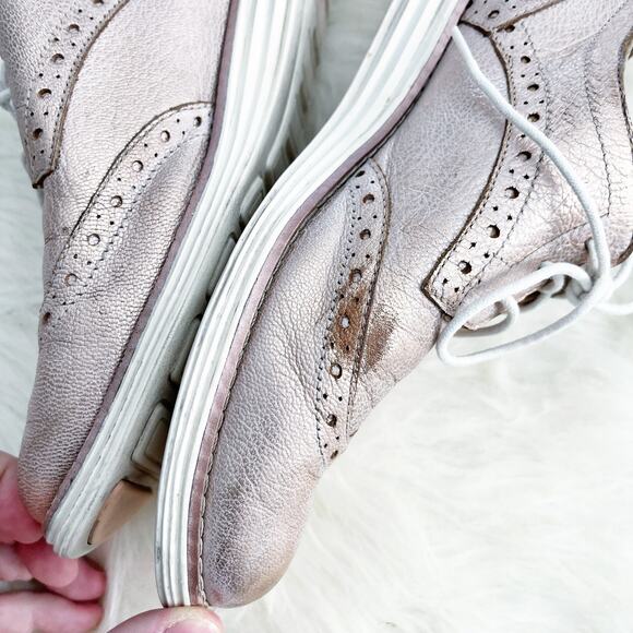 Cole Haan Original Grand Rose Gold Metallic Wingtip Oxford Sneaker - Picture 5 of 8